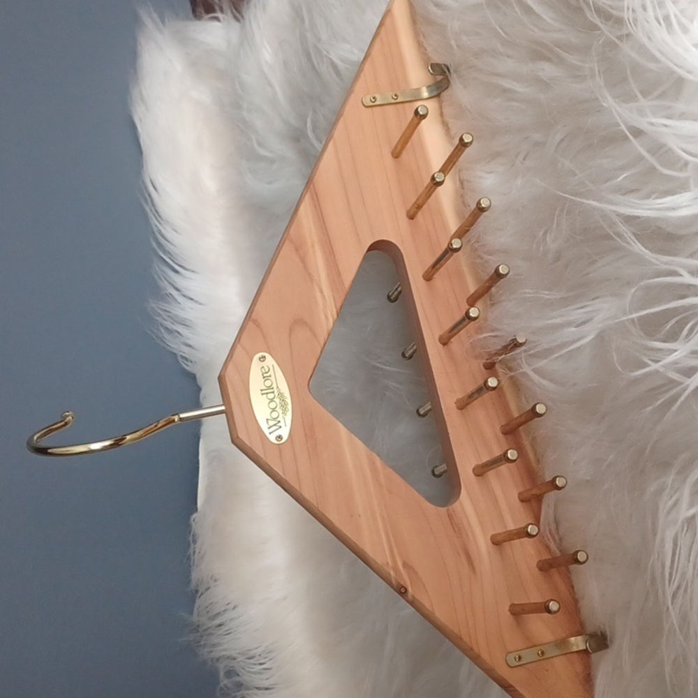 Woodlore Cedar Tie Rack